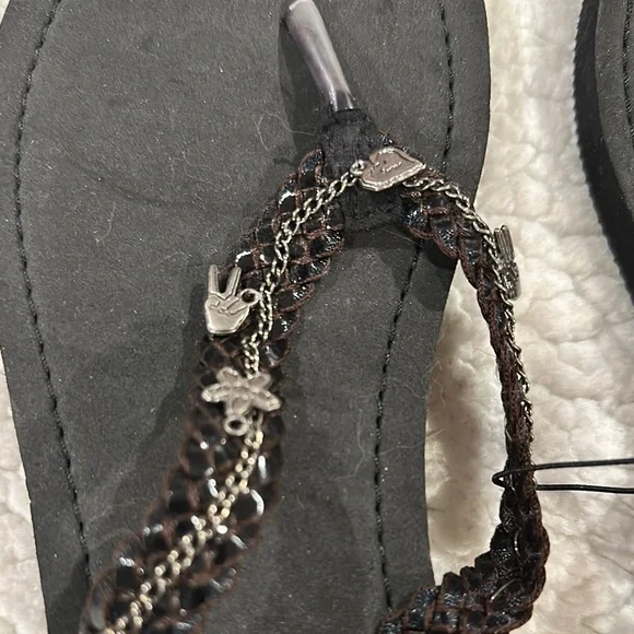 Mudd Black Sandals - Picture 2 of 6